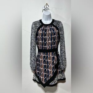 BCBGeneration Geometric‎ Beautiful Sheer Sleeve Mini Dress Women’s Size 0 Nwot